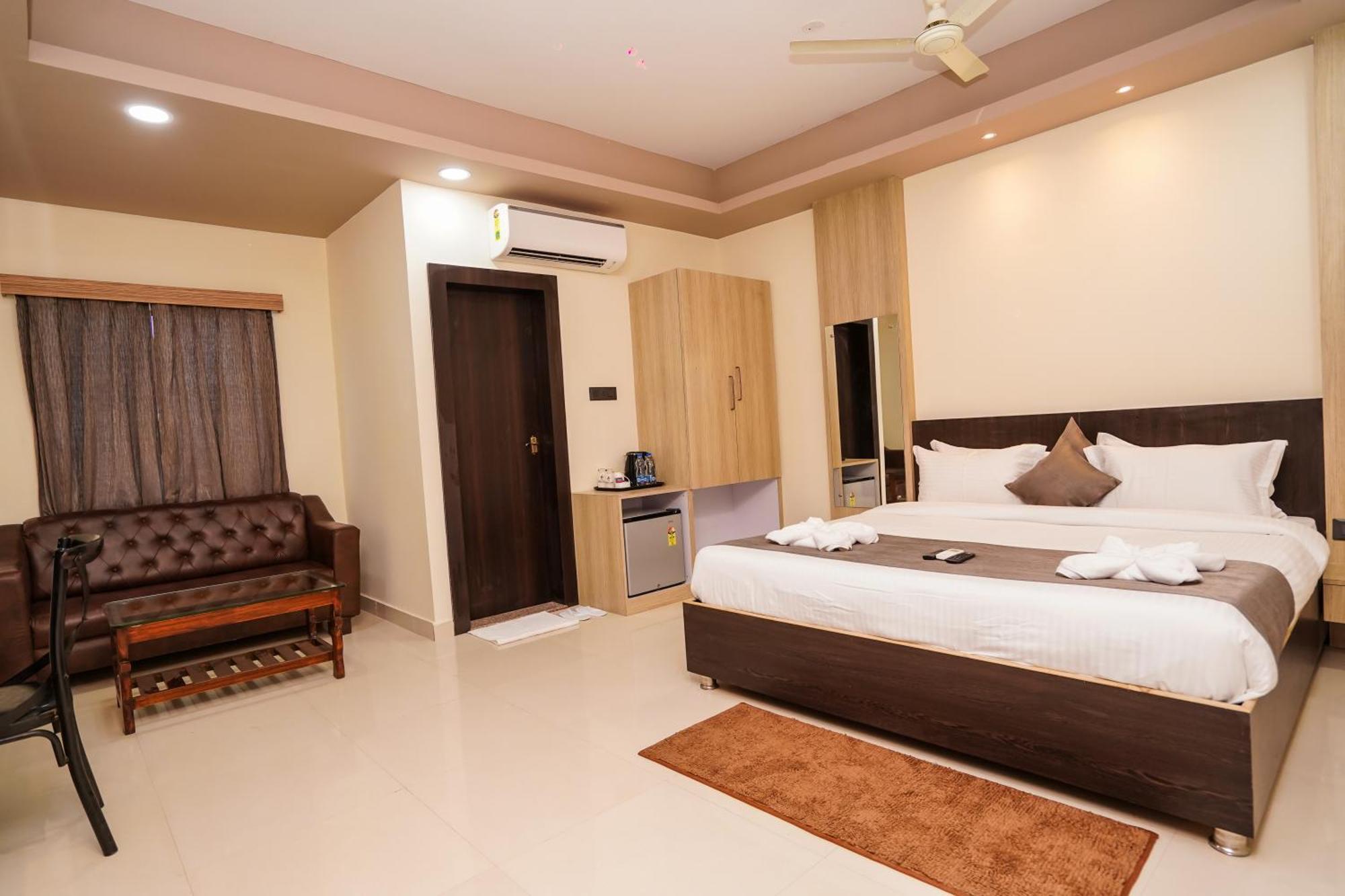 Hotel Middleton Nxt Бхубанешвара Экстерьер фото