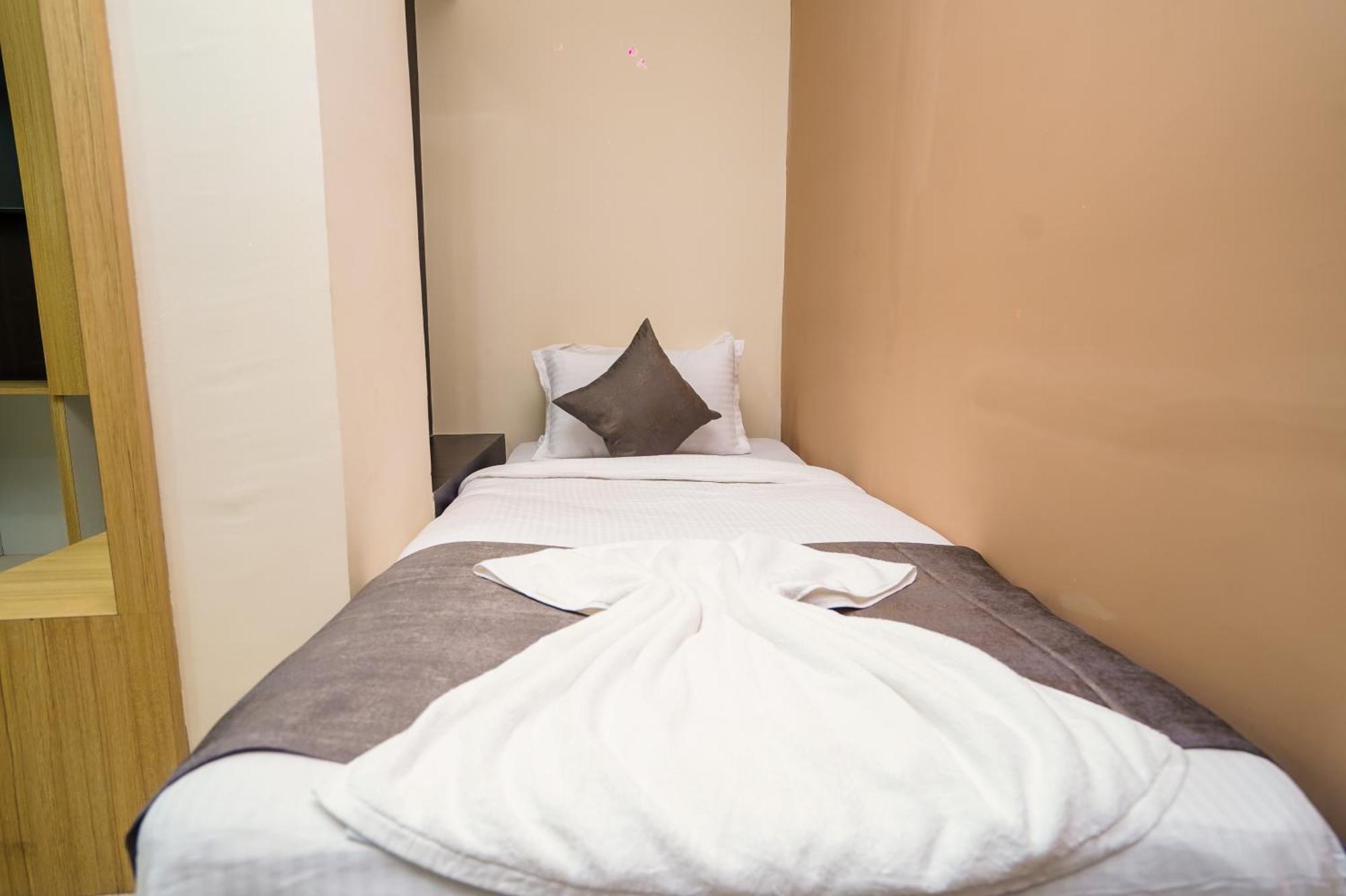 Hotel Middleton Nxt Бхубанешвара Экстерьер фото