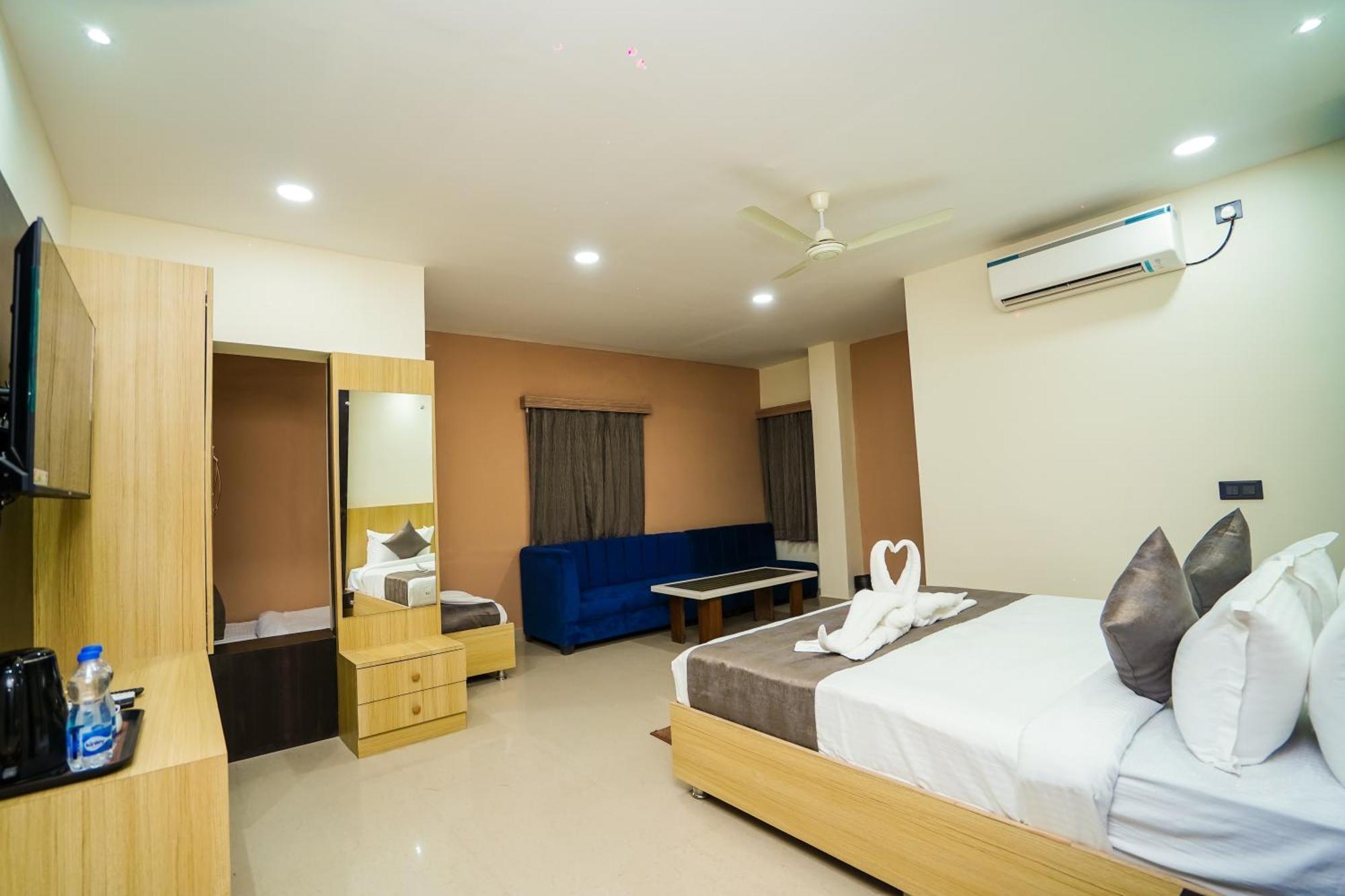 Hotel Middleton Nxt Бхубанешвара Экстерьер фото